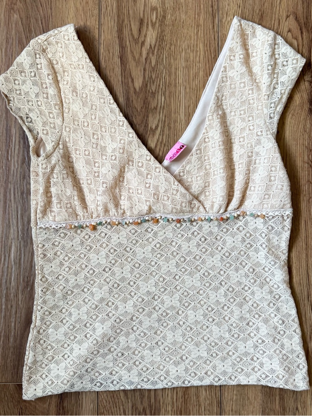 Ost Cream Lace V‑Neck Bandeau Tank with Beaded Trim